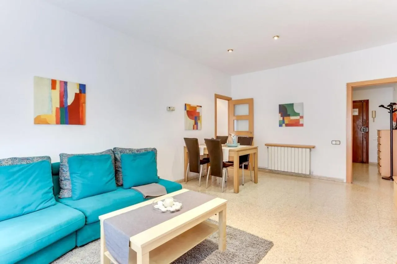 Bright And Spacious 3 Bedroom Close To The Beach برشلونة 0*,  إسبانيا