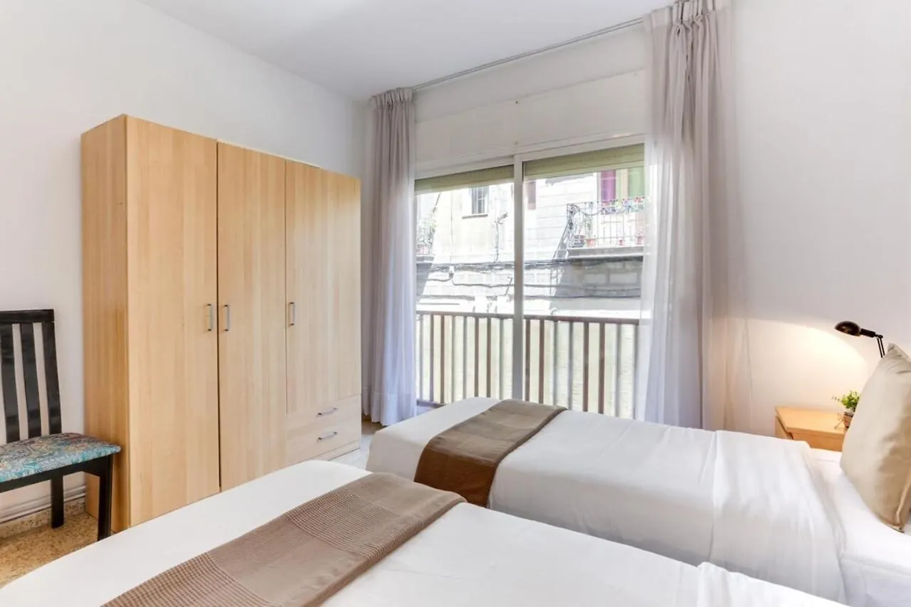 Bright And Spacious 3 Bedroom Close To The Beach برشلونة 0*,  إسبانيا